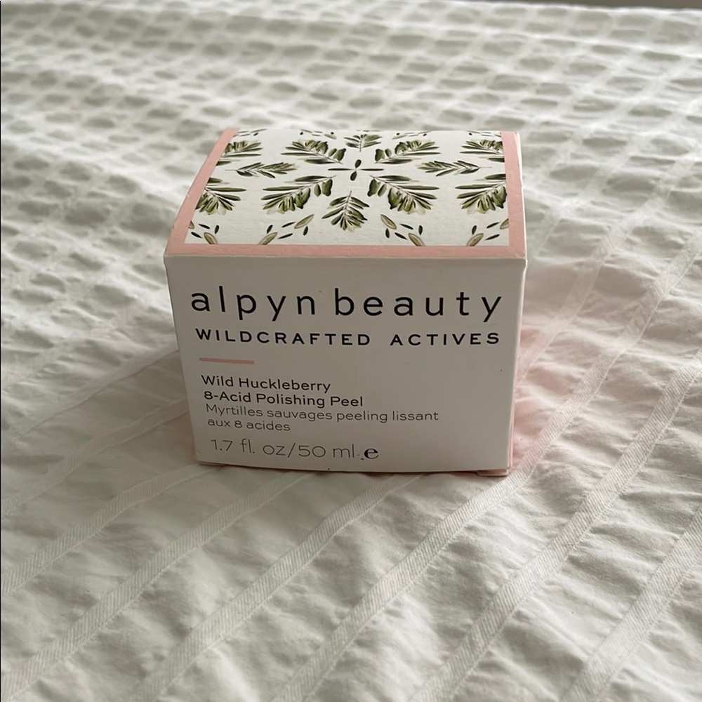 Alpyn Beauty Wild Huckleberry Polishing Peel